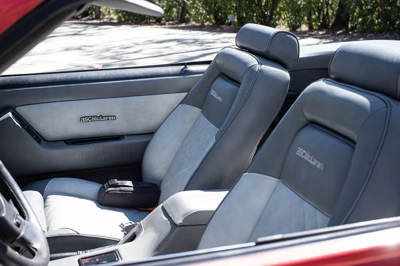Ford-Mustang-gt-convertible-1988-Red-Gray-16