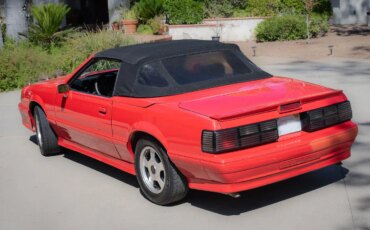 Ford-Mustang-gt-convertible-1988-Red-Gray-19
