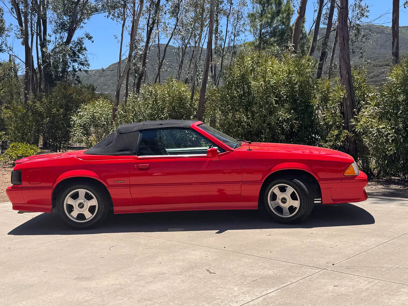 Ford-Mustang-gt-convertible-1988-Red-Gray-20