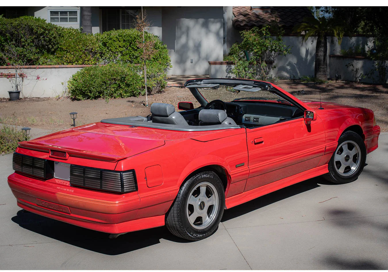 Ford-Mustang-gt-convertible-1988-Red-Gray-7