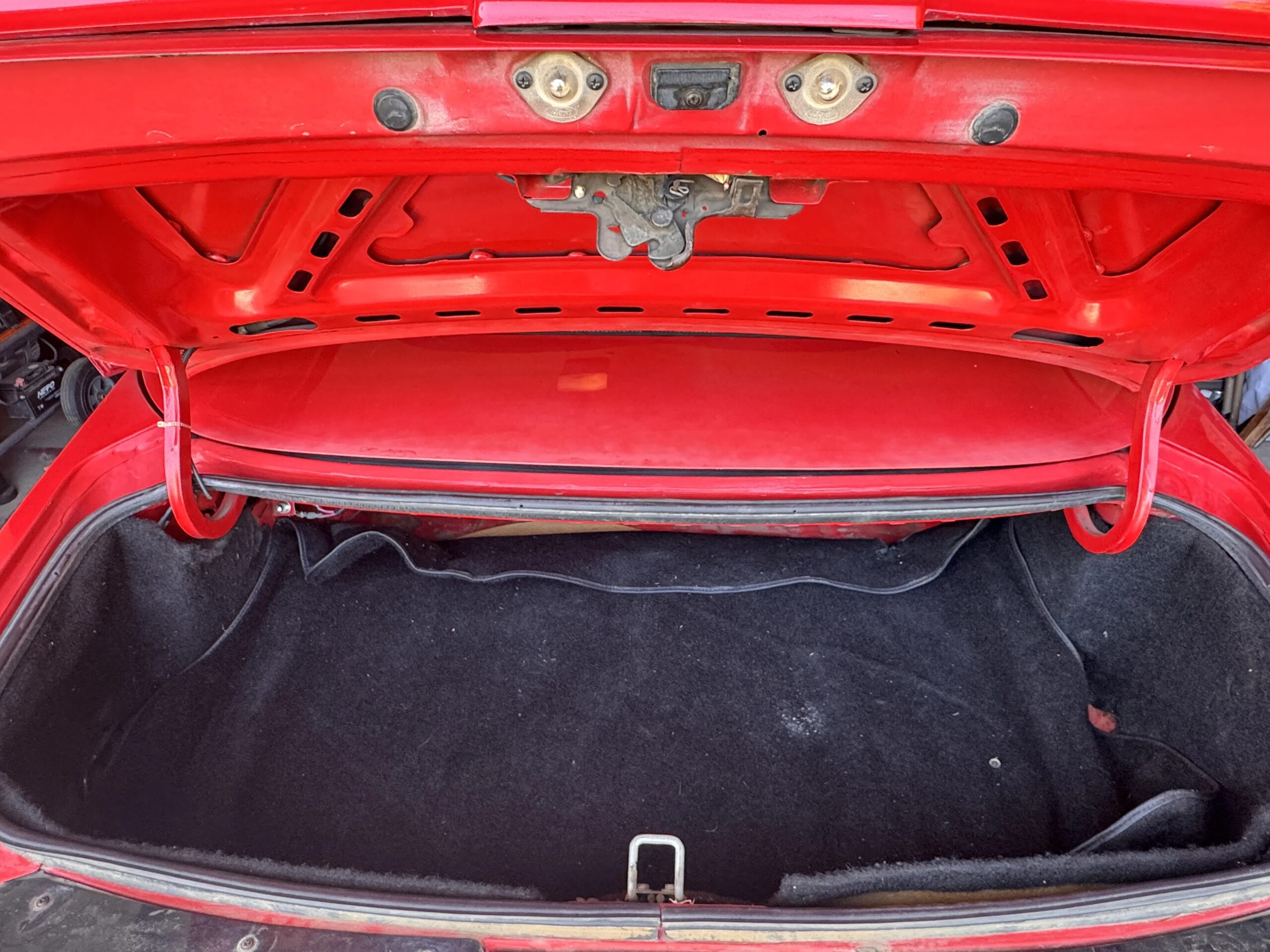 Ford-Mustang-gt-convertible-1988-Red-Gray-8