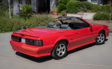 Ford-Mustang-gt-convertible-1988-Red-Gray-9