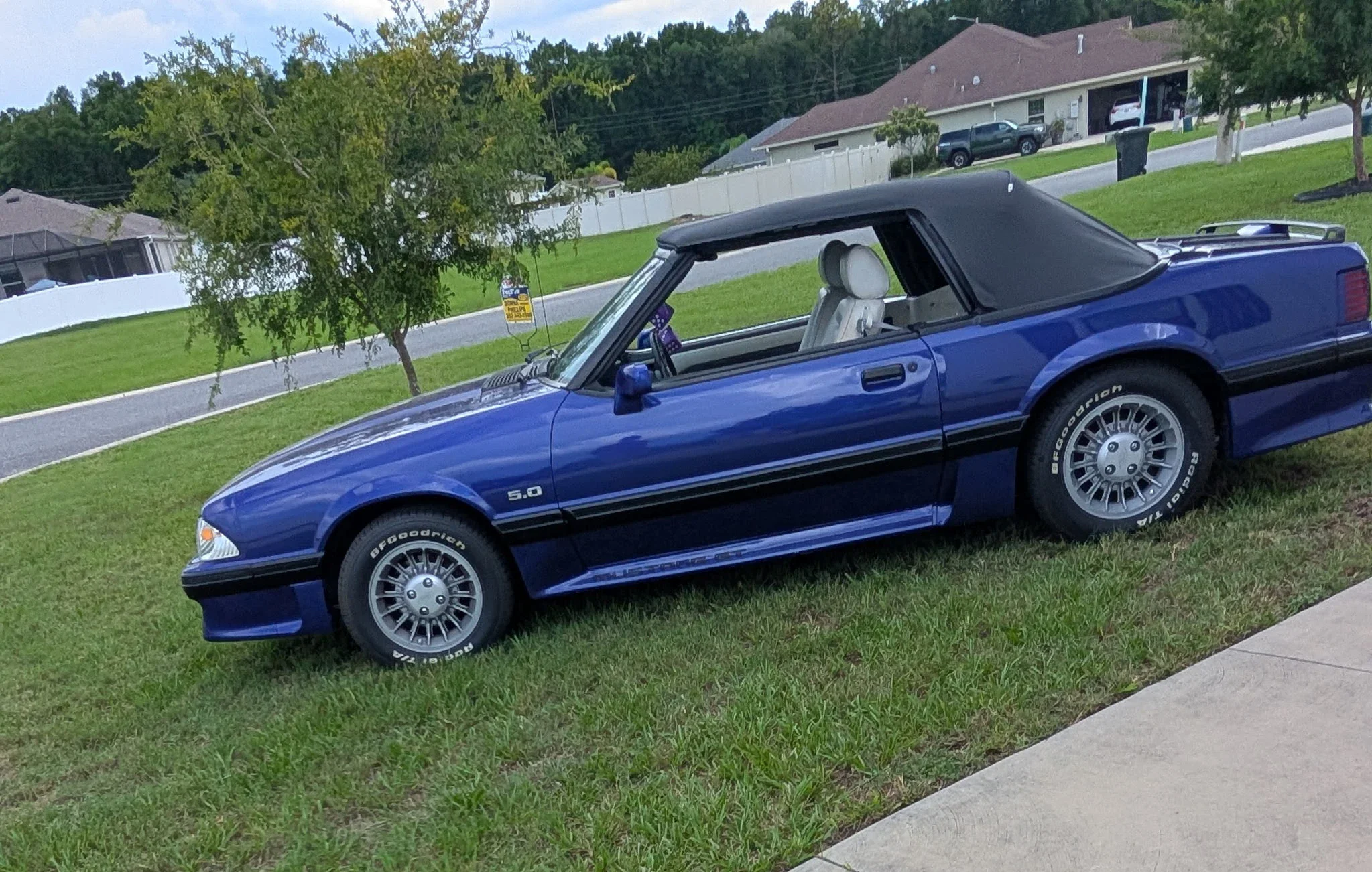 Ford-Mustang-gt-convertible-1989-Purple-White-2