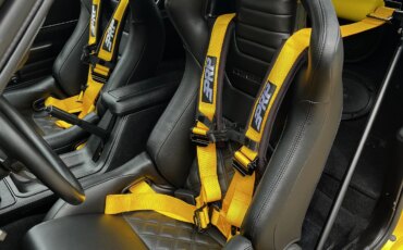 Ford-Mustang-gt-hatchback-1984-Yellow-Black-2