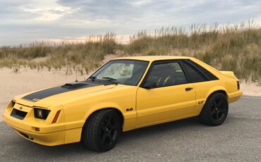 Ford-Mustang-gt-hatchback-1984-Yellow-Black-9