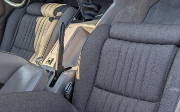Ford-Mustang-gt-hatchback-1990-Red-Gray-5