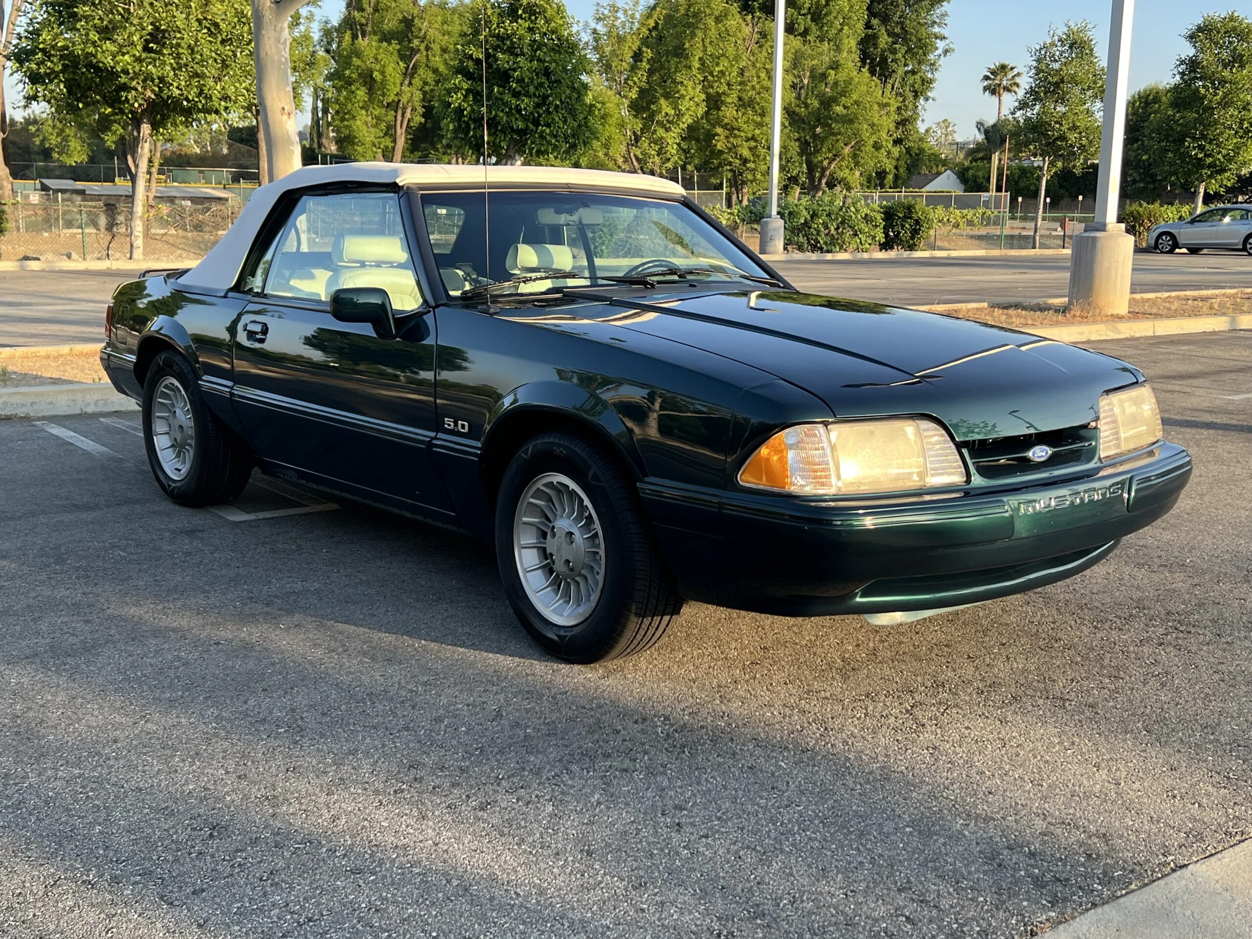 Ford-Mustang-lx-v8-convertible-1990-White-10