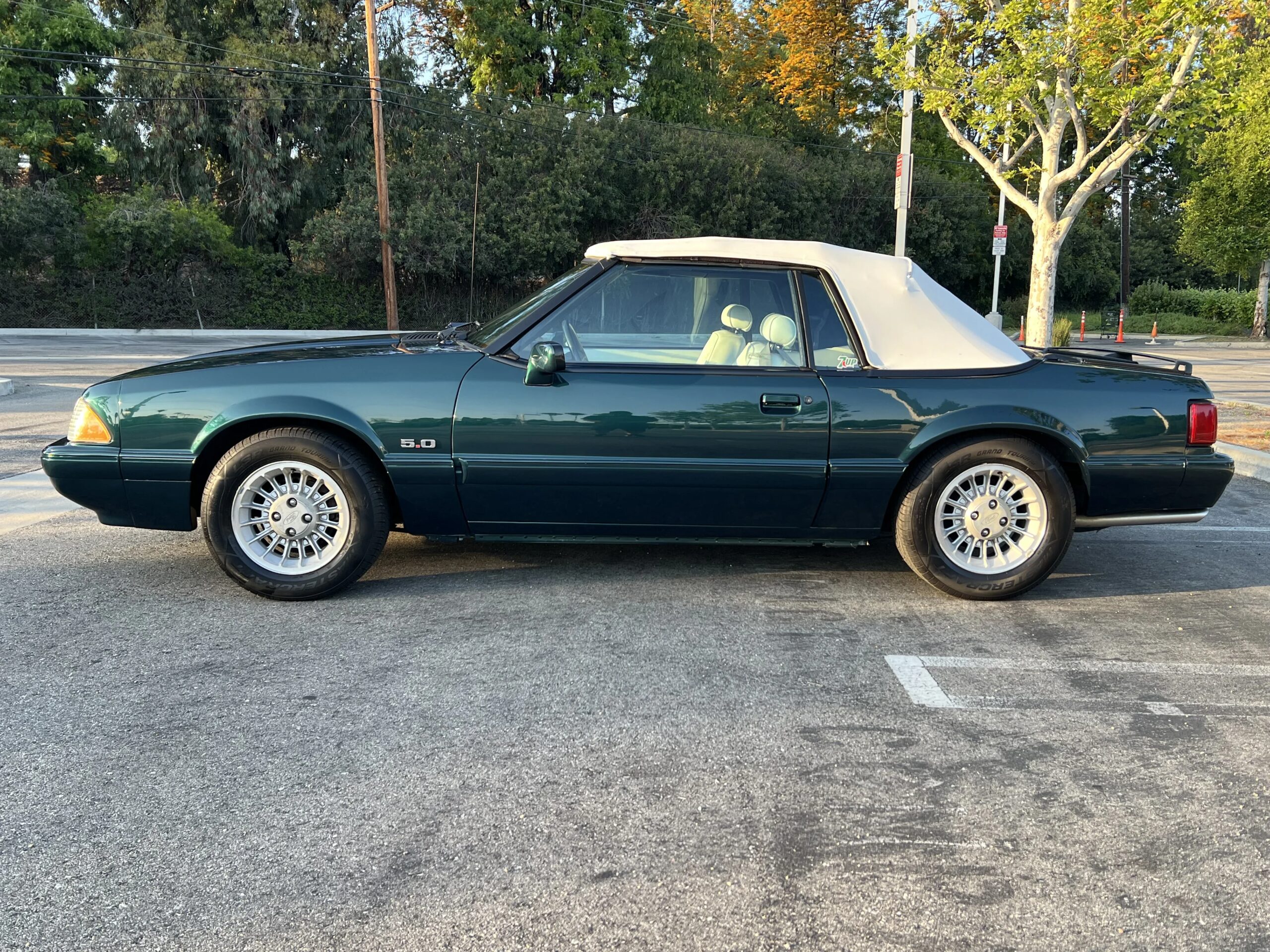 Ford-Mustang-lx-v8-convertible-1990-White-14