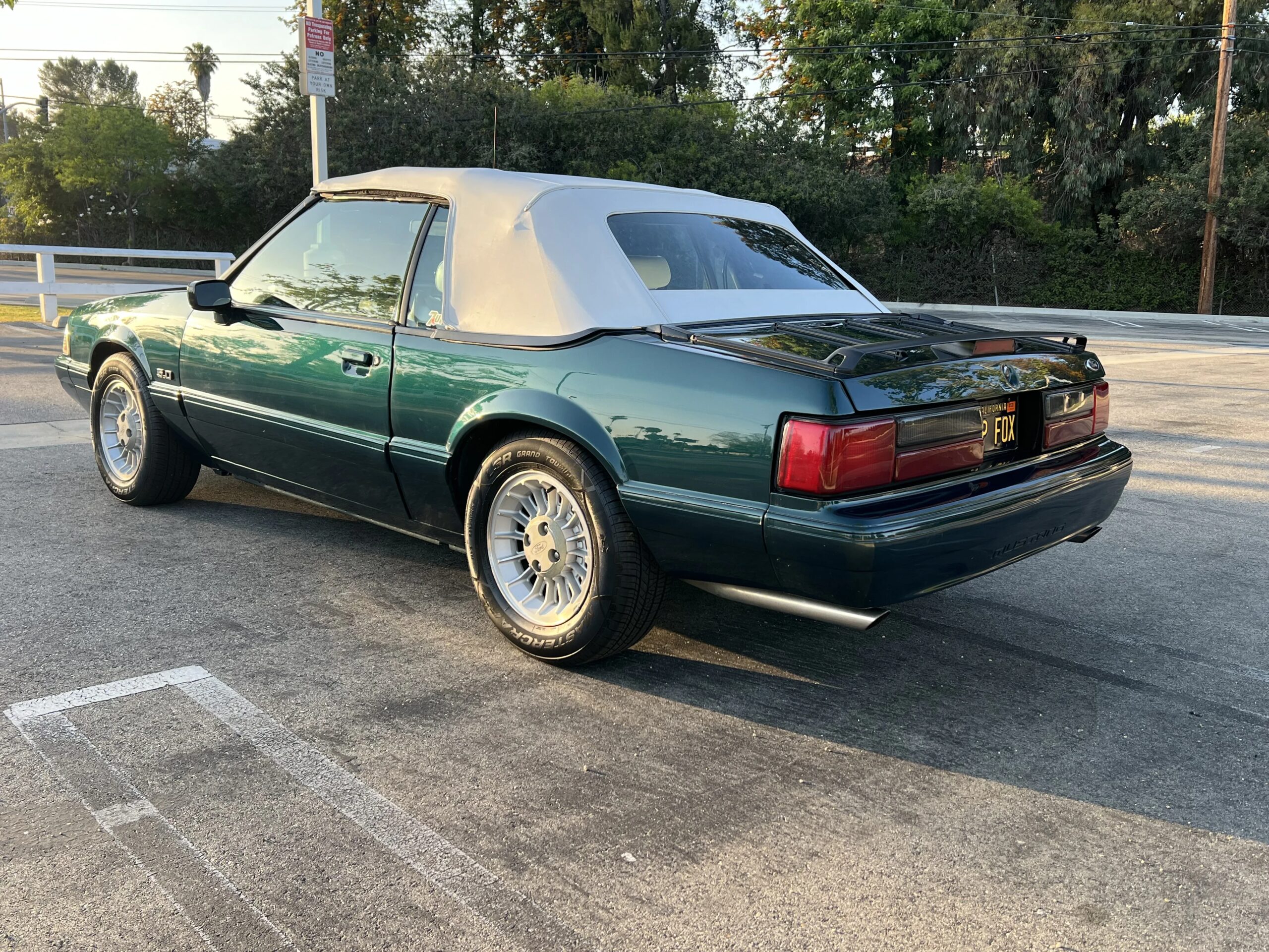 Ford-Mustang-lx-v8-convertible-1990-White-17