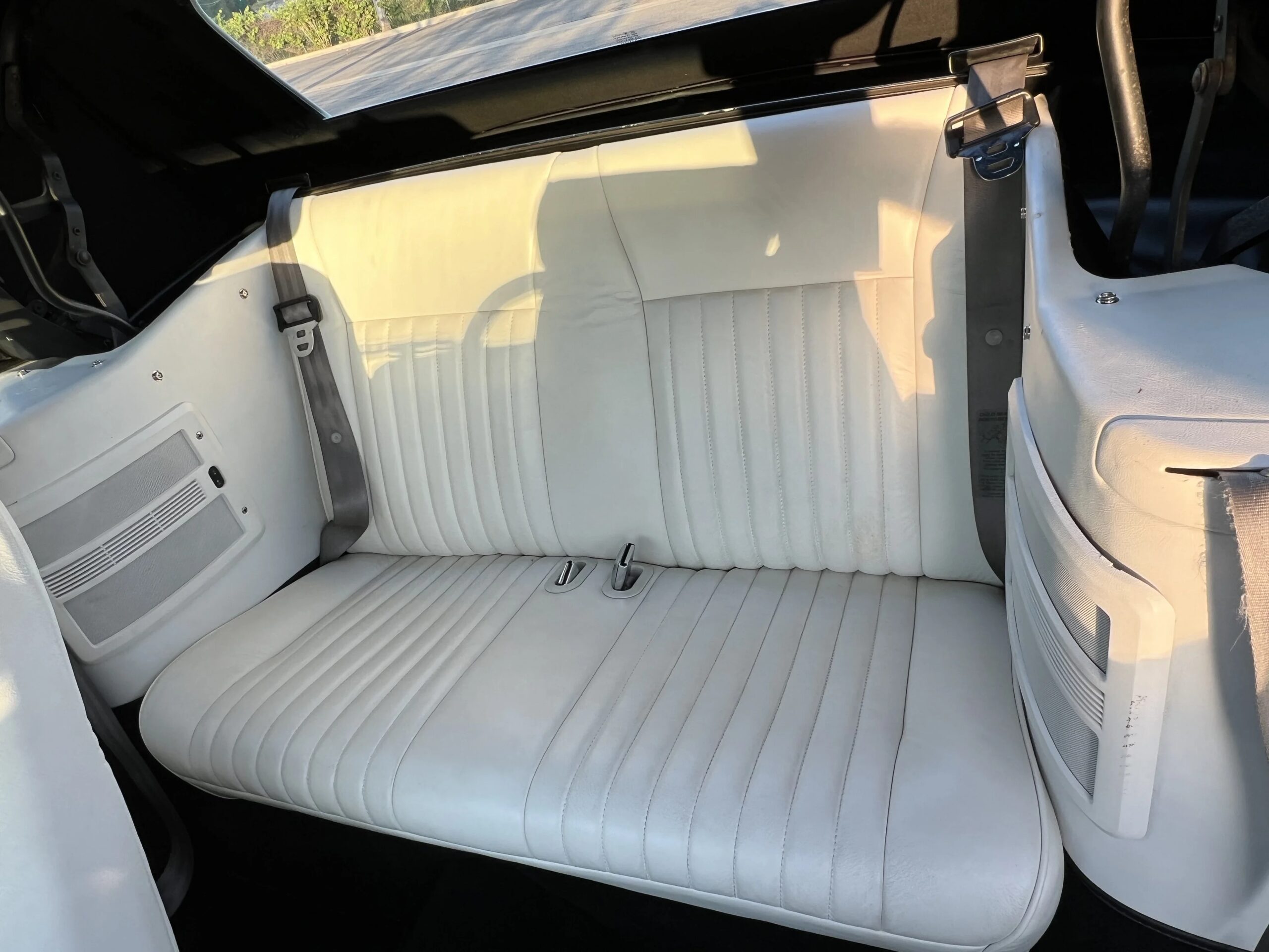 Ford-Mustang-lx-v8-convertible-1990-White-26