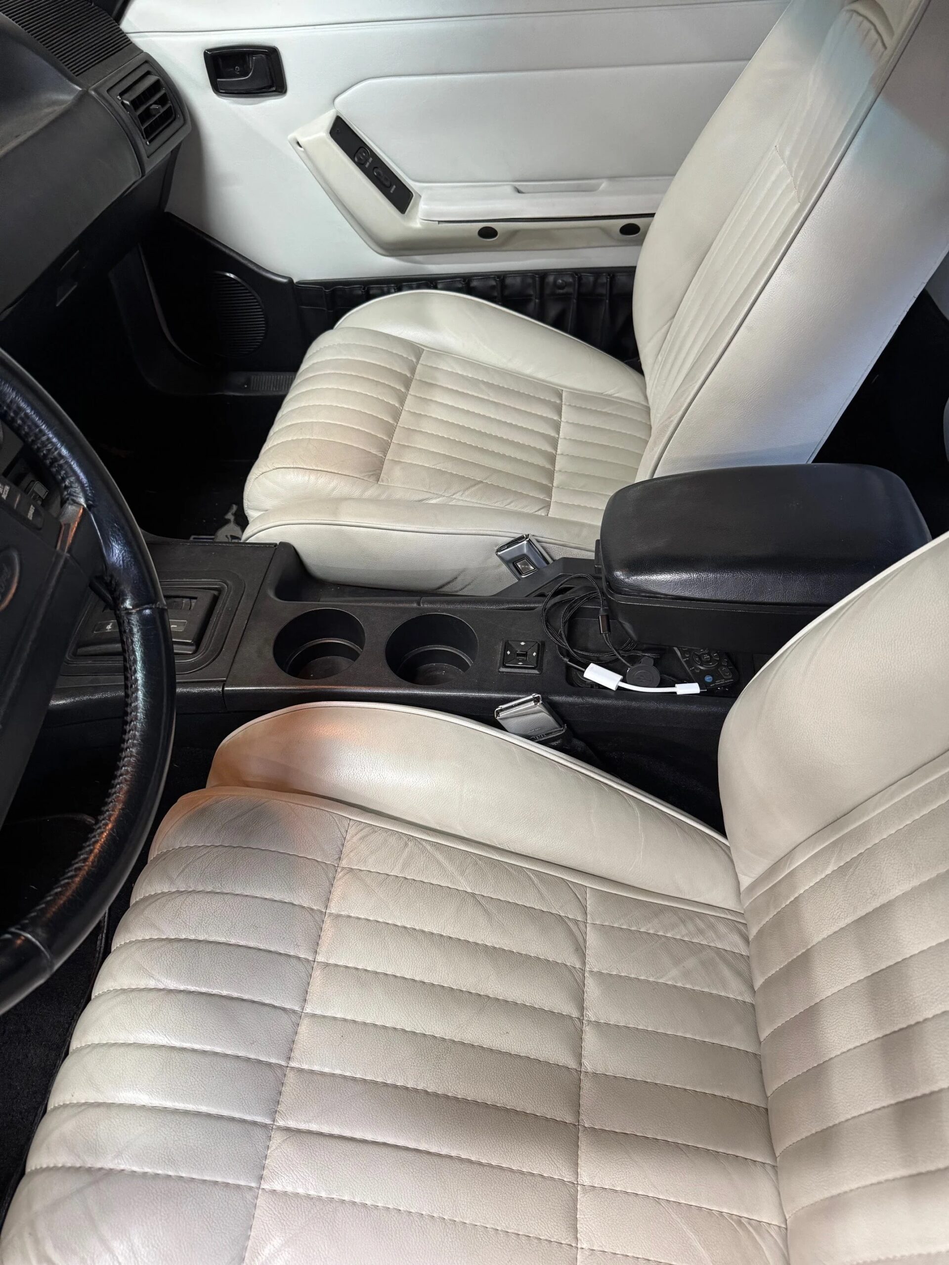 Ford-Mustang-lx-v8-convertible-1993-White-White-2