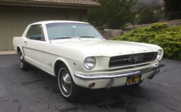 Ford-Mustang-lx-v8-coupe-1964-Off-White-Blue-14