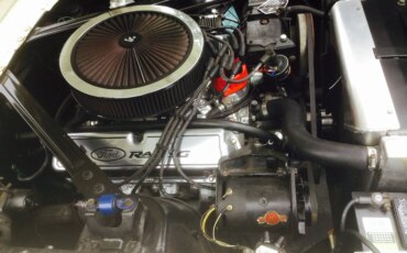 Ford-Mustang-lx-v8-coupe-1964-Off-White-Blue-15