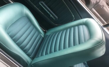 Ford-Mustang-lx-v8-coupe-1964-Off-White-Blue-20
