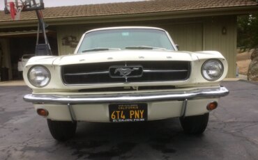 Ford-Mustang-lx-v8-coupe-1964-Off-White-Blue-23
