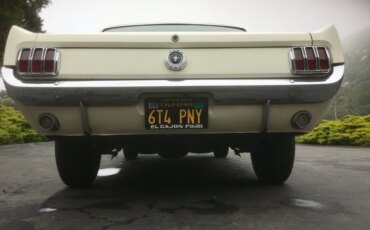 Ford-Mustang-lx-v8-coupe-1964-Off-White-Blue-25