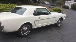 Ford-Mustang-lx-v8-coupe-1964-Off-White-Blue-26