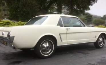 Ford-Mustang-lx-v8-coupe-1964-Off-White-Blue-28