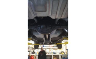 Ford-Mustang-mach-1-1969-PPG-Diamond-Black-Mach-1-Trim-Package-10