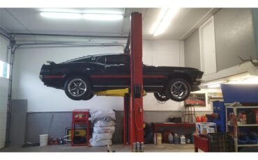 Ford-Mustang-mach-1-1969-PPG-Diamond-Black-Mach-1-Trim-Package-3