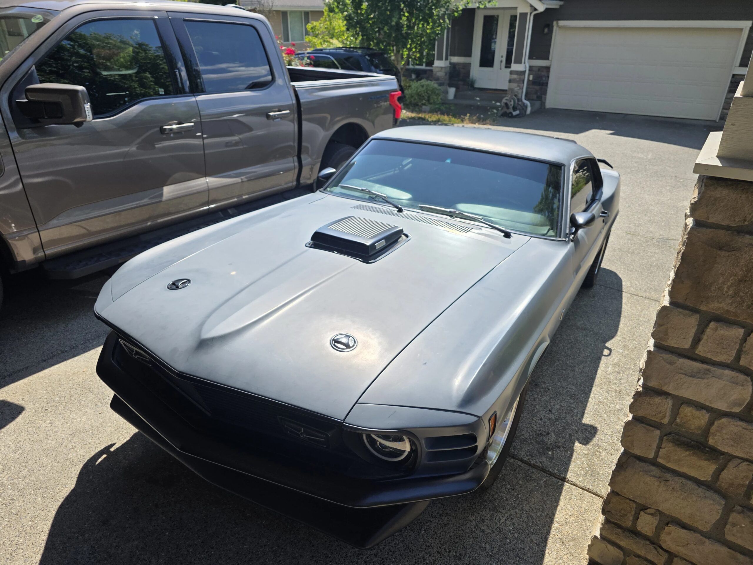 Ford-Mustang-mach-1-coupe-1970-Gray-Black-1