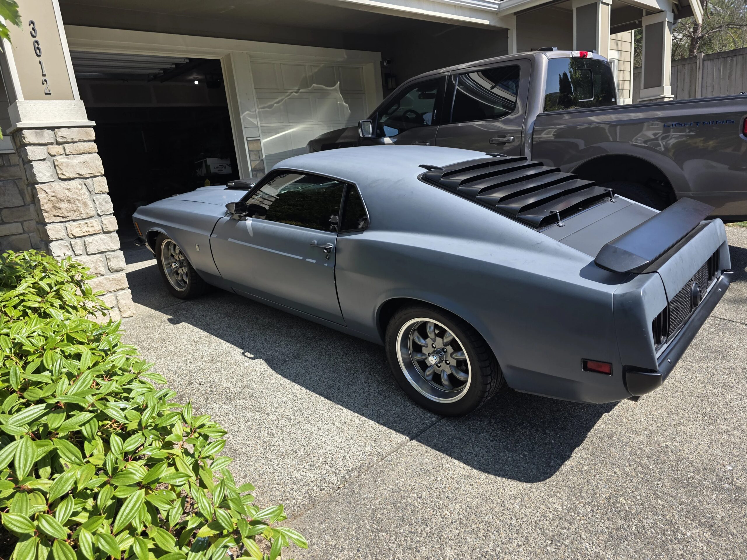 Ford-Mustang-mach-1-coupe-1970-Gray-Black-5