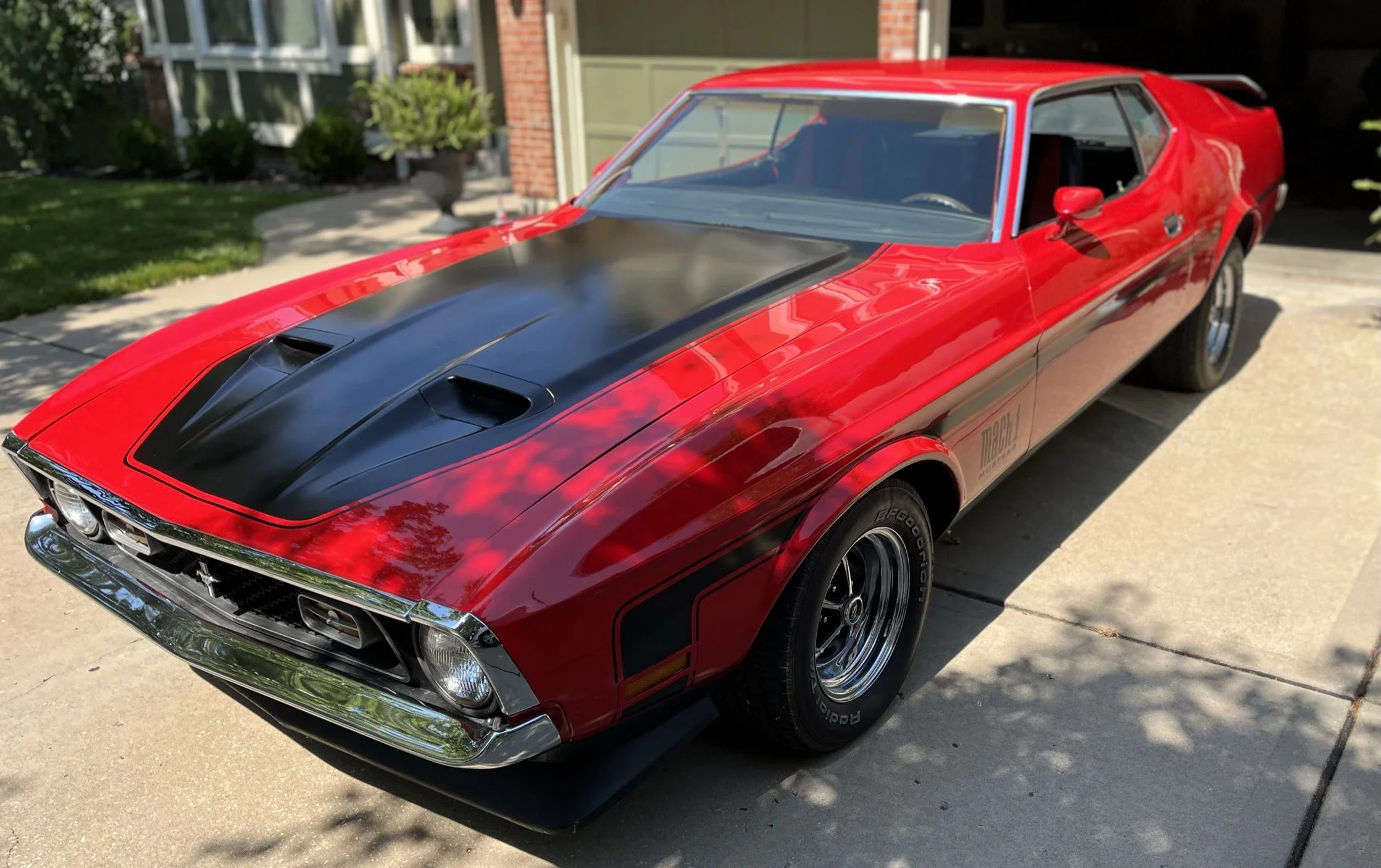Ford-Mustang-mach-1-coupe-1971-Red-Black-13