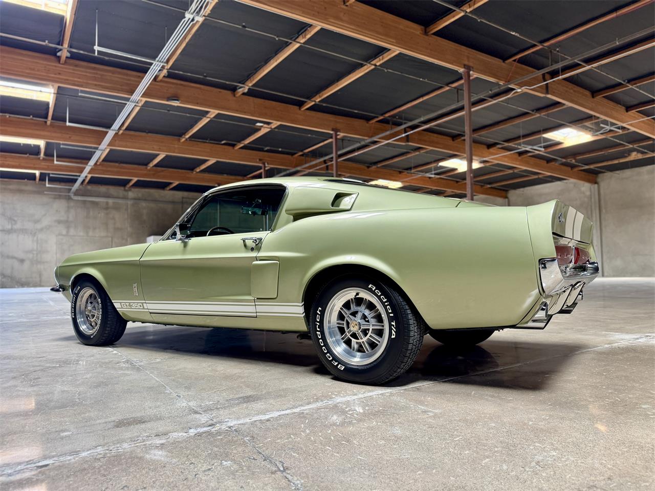Ford-Mustang-shelby-gt350-1967-Lime-Gold-Black-13