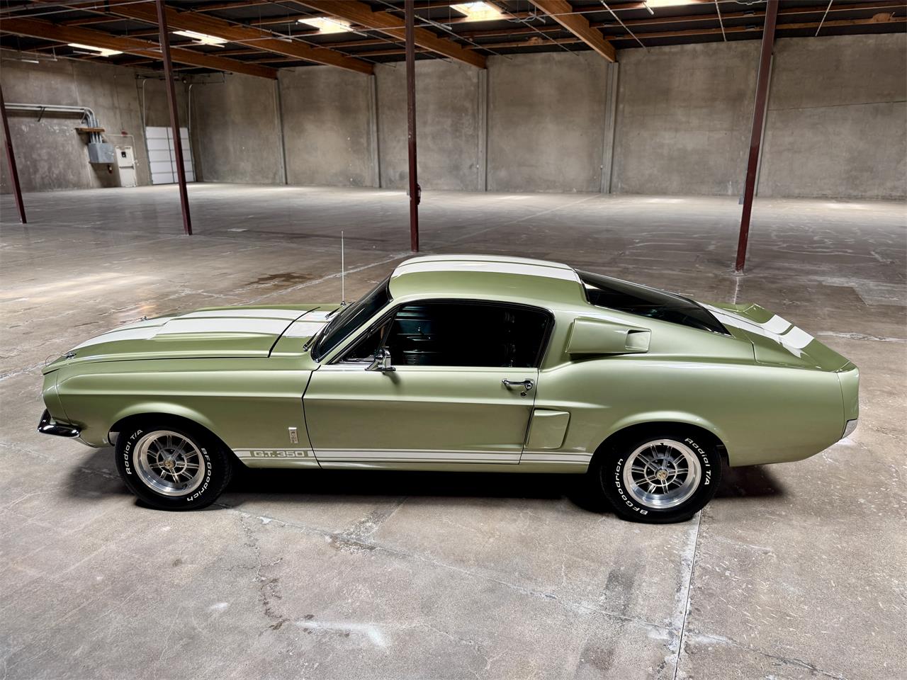 Ford-Mustang-shelby-gt350-1967-Lime-Gold-Black-15