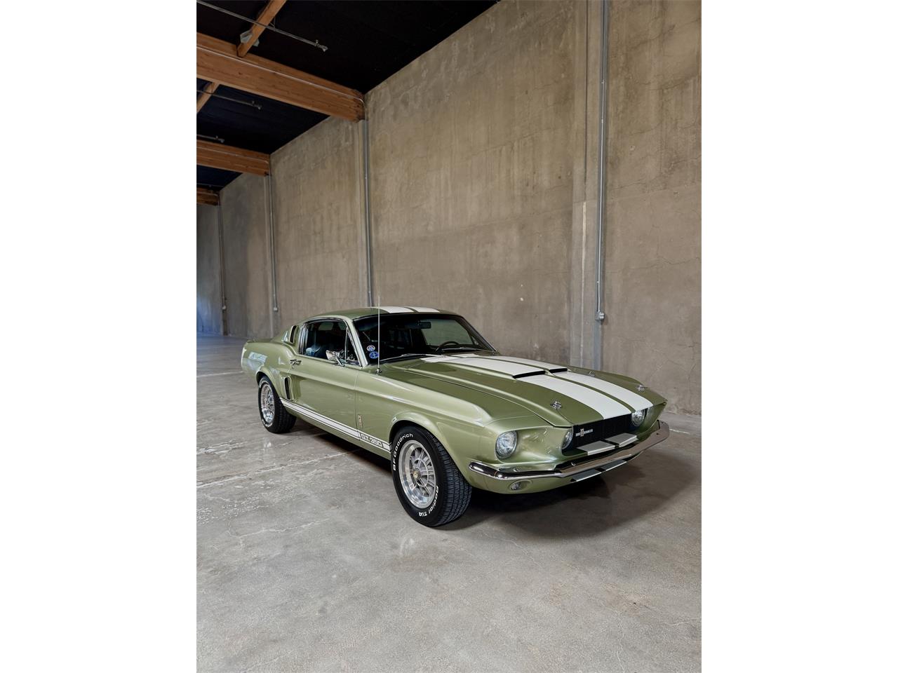 Ford-Mustang-shelby-gt350-1967-Lime-Gold-Black-9