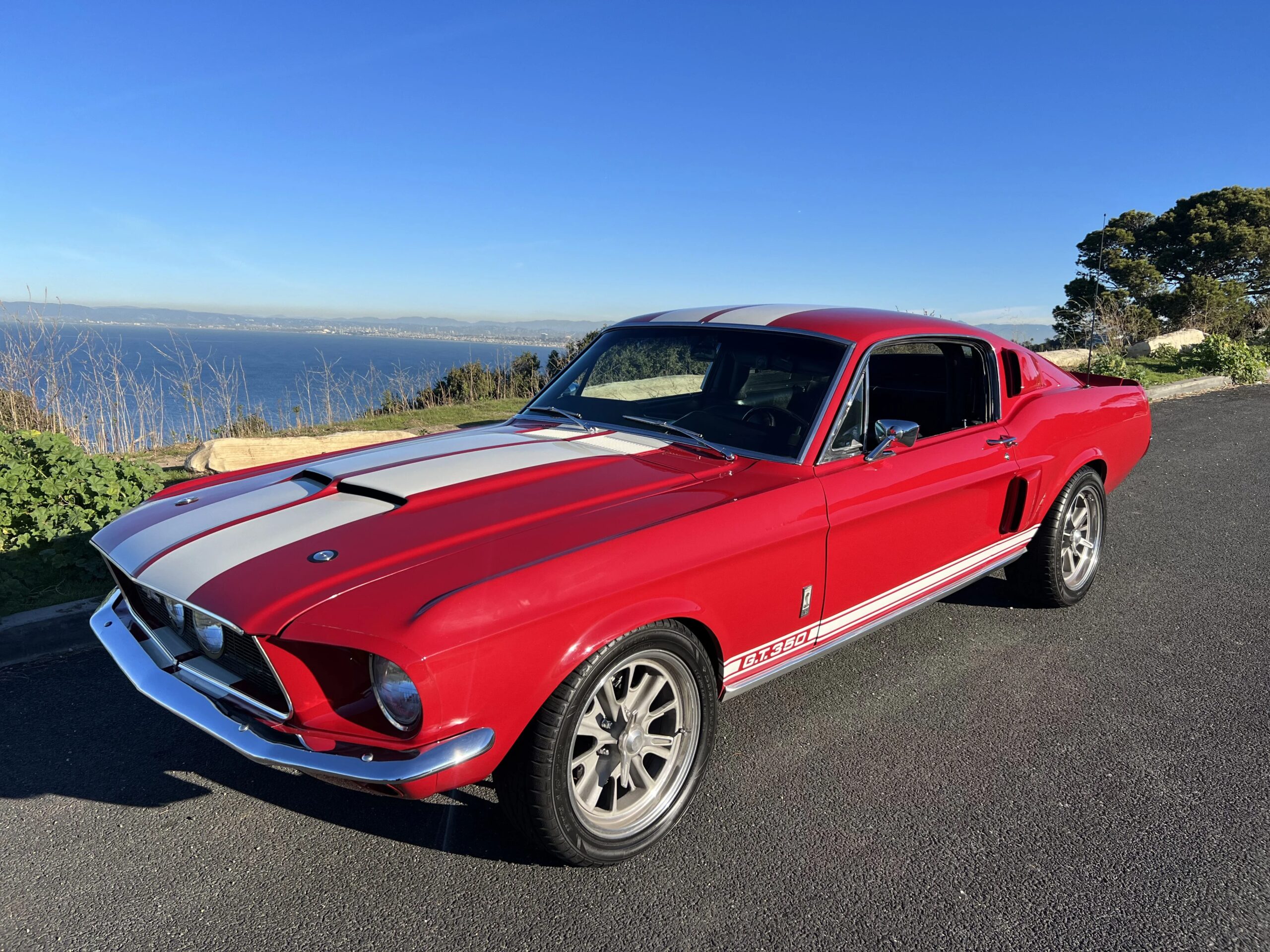 Ford-Mustang-shelby-gt350-1967-Red-Black
