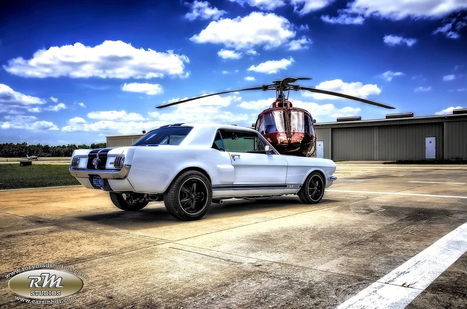 Ford-Mustang-shelby-gt350-coupe-1966-White-Black-61