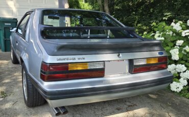 Ford-Mustang-svo-hatchback-1984-Silver-Gray-1