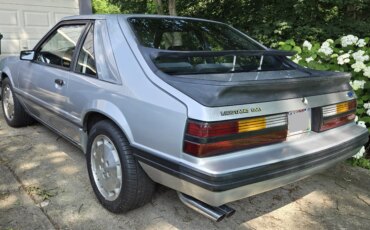 Ford-Mustang-svo-hatchback-1984-Silver-Gray-2