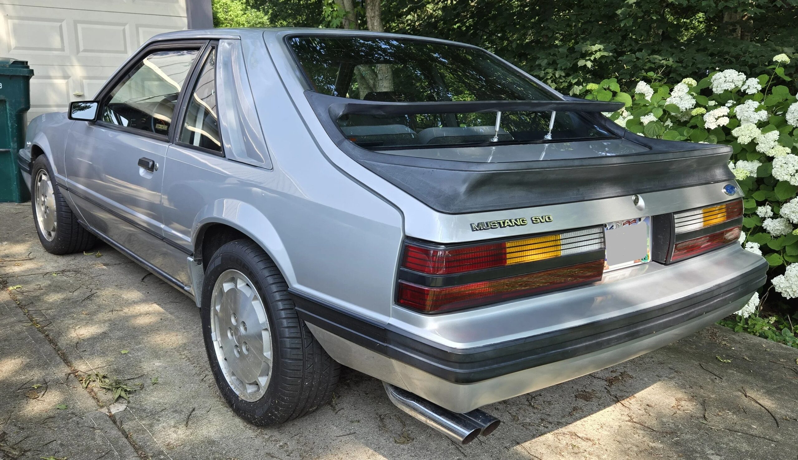 Ford-Mustang-svo-hatchback-1984-Silver-Gray-2