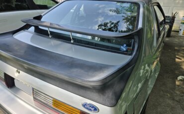 Ford-Mustang-svo-hatchback-1984-Silver-Gray-3