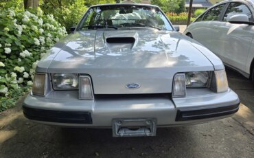 Ford-Mustang-svo-hatchback-1984-Silver-Gray-31