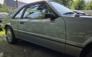 Ford-Mustang-svo-hatchback-1984-Silver-Gray-32