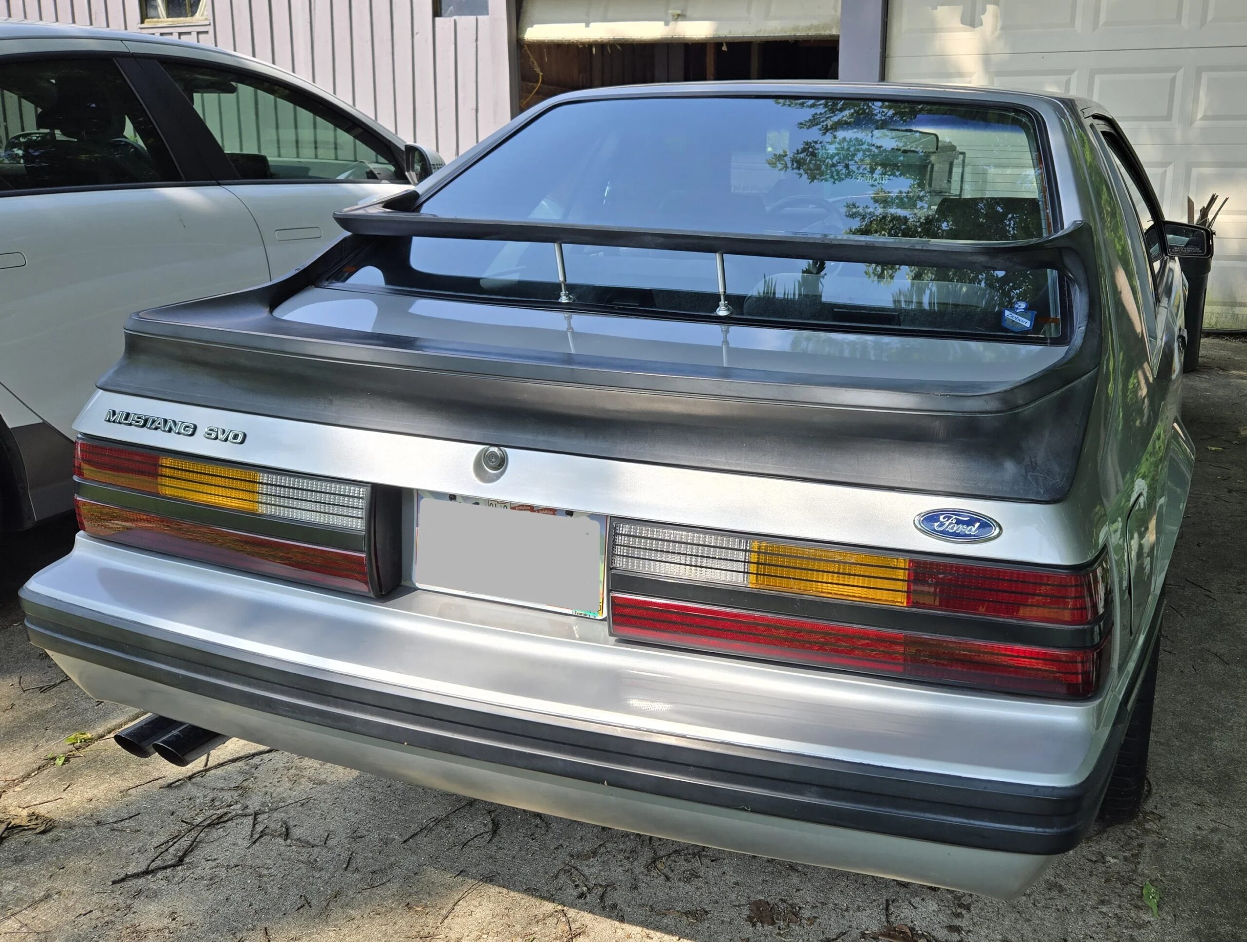 Ford-Mustang-svo-hatchback-1984-Silver-Gray-4