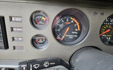 Ford-Mustang-svo-hatchback-1984-Silver-Gray-8
