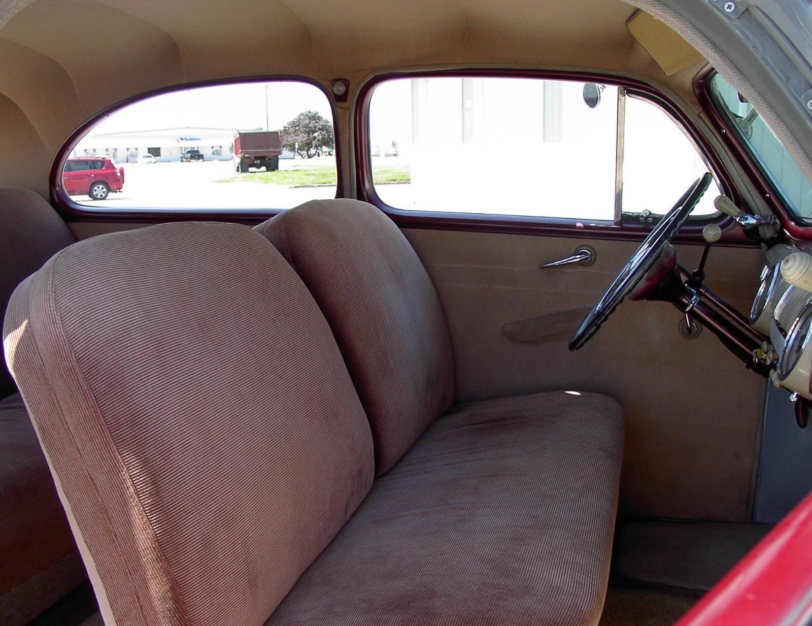Ford-Other-1947-Sedan-2