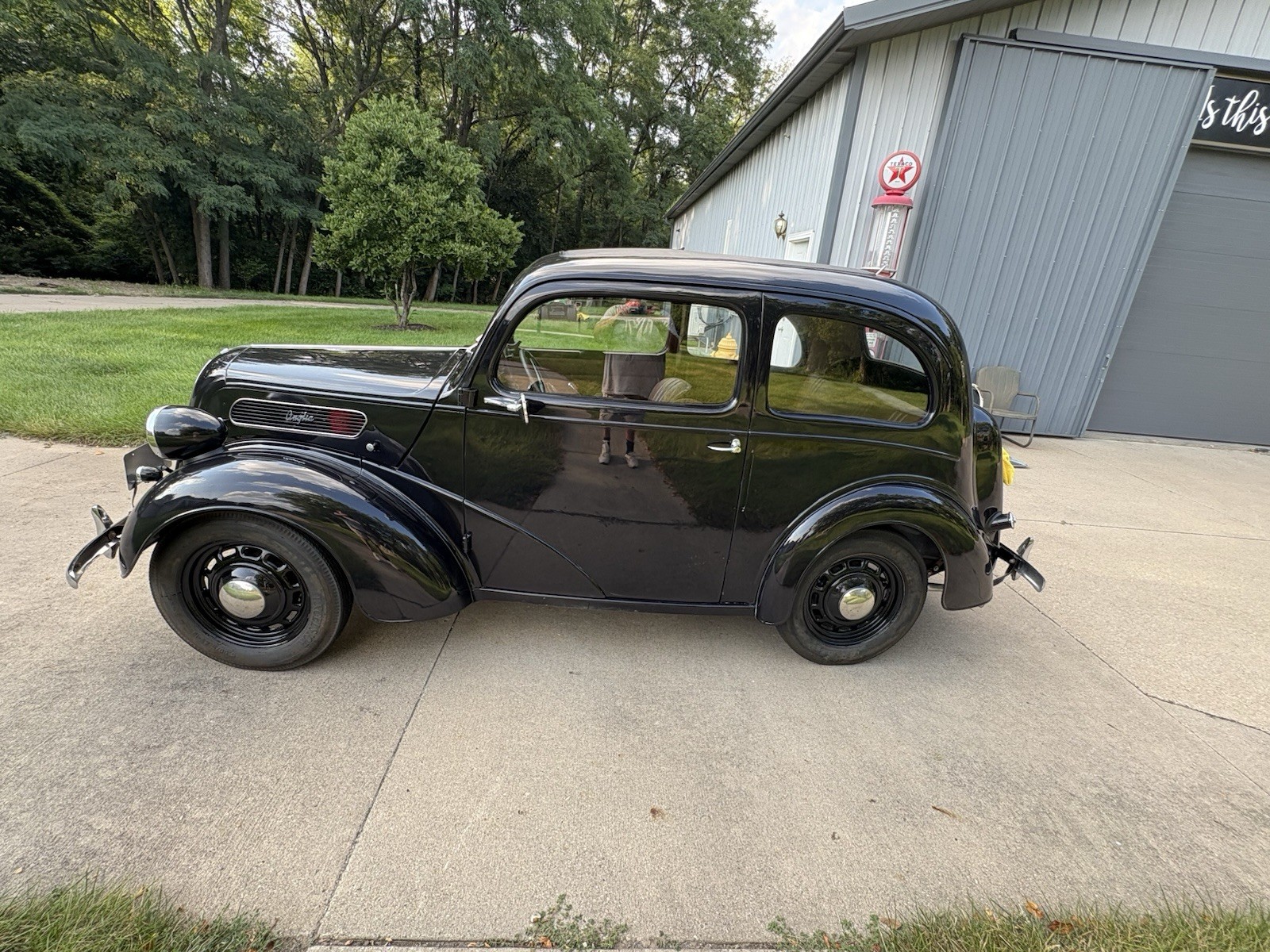 Ford-Other-1949-Sedan-1