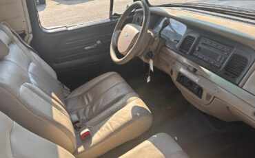 Ford-Other-1966-Black-Tan-17