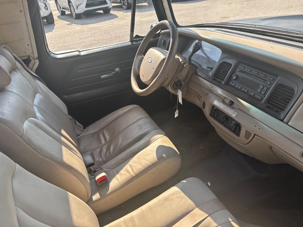 Ford-Other-1966-Black-Tan-17