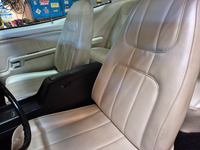 Ford-Other-1972-Medium-Bright-Yellow-White-Leather-12