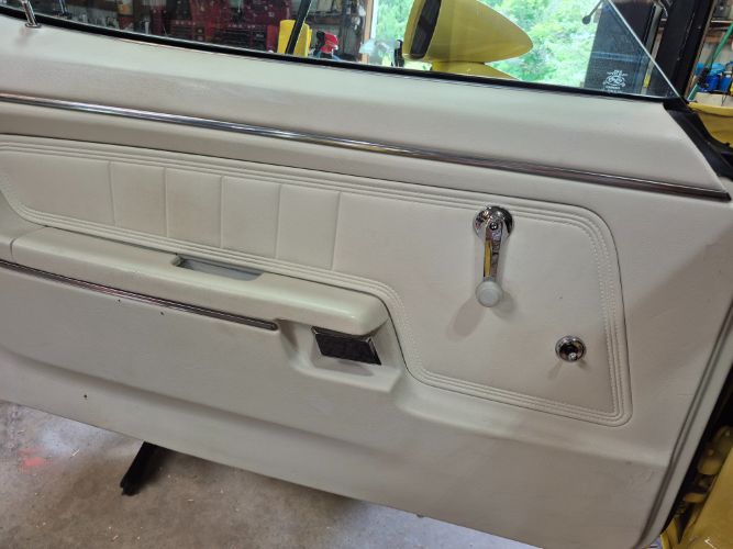 Ford-Other-1972-Medium-Bright-Yellow-White-Leather