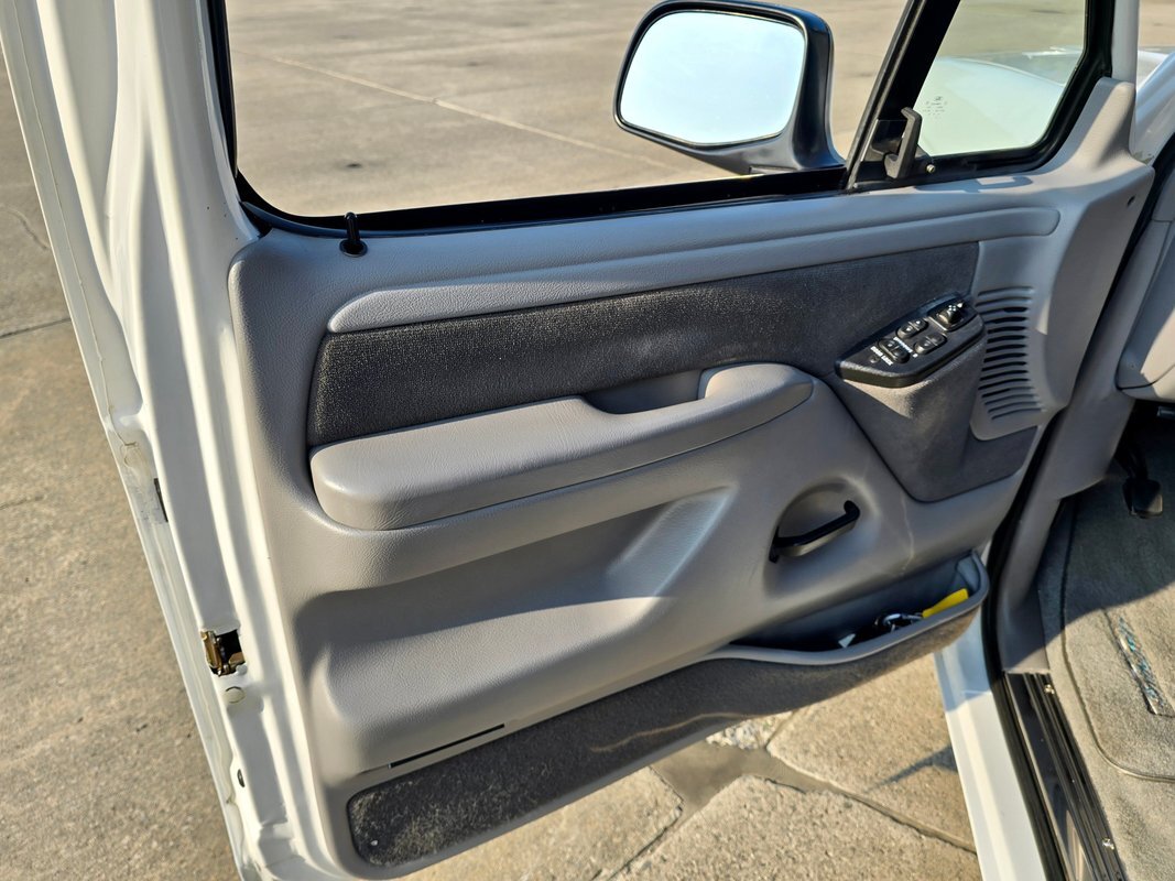 Ford-Other-Pickups-1995-Truck-31
