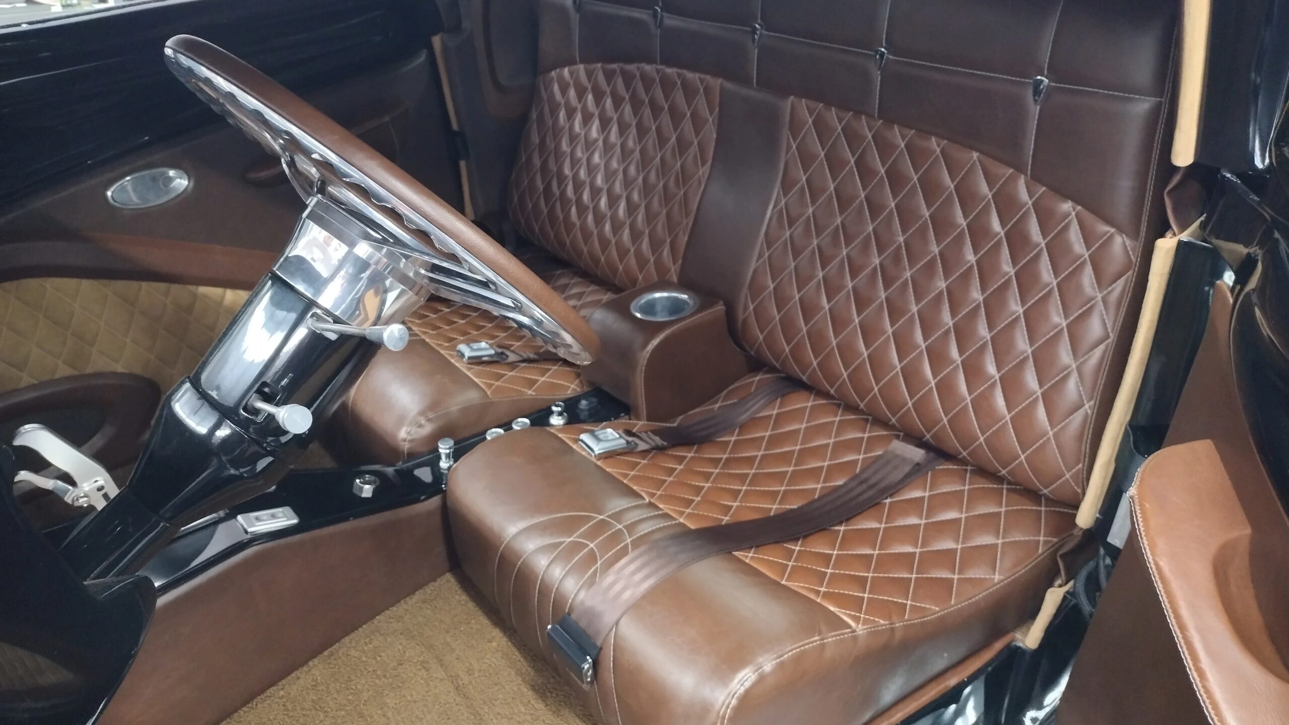Ford-Other-ford-models-1933-Black-Brown-11