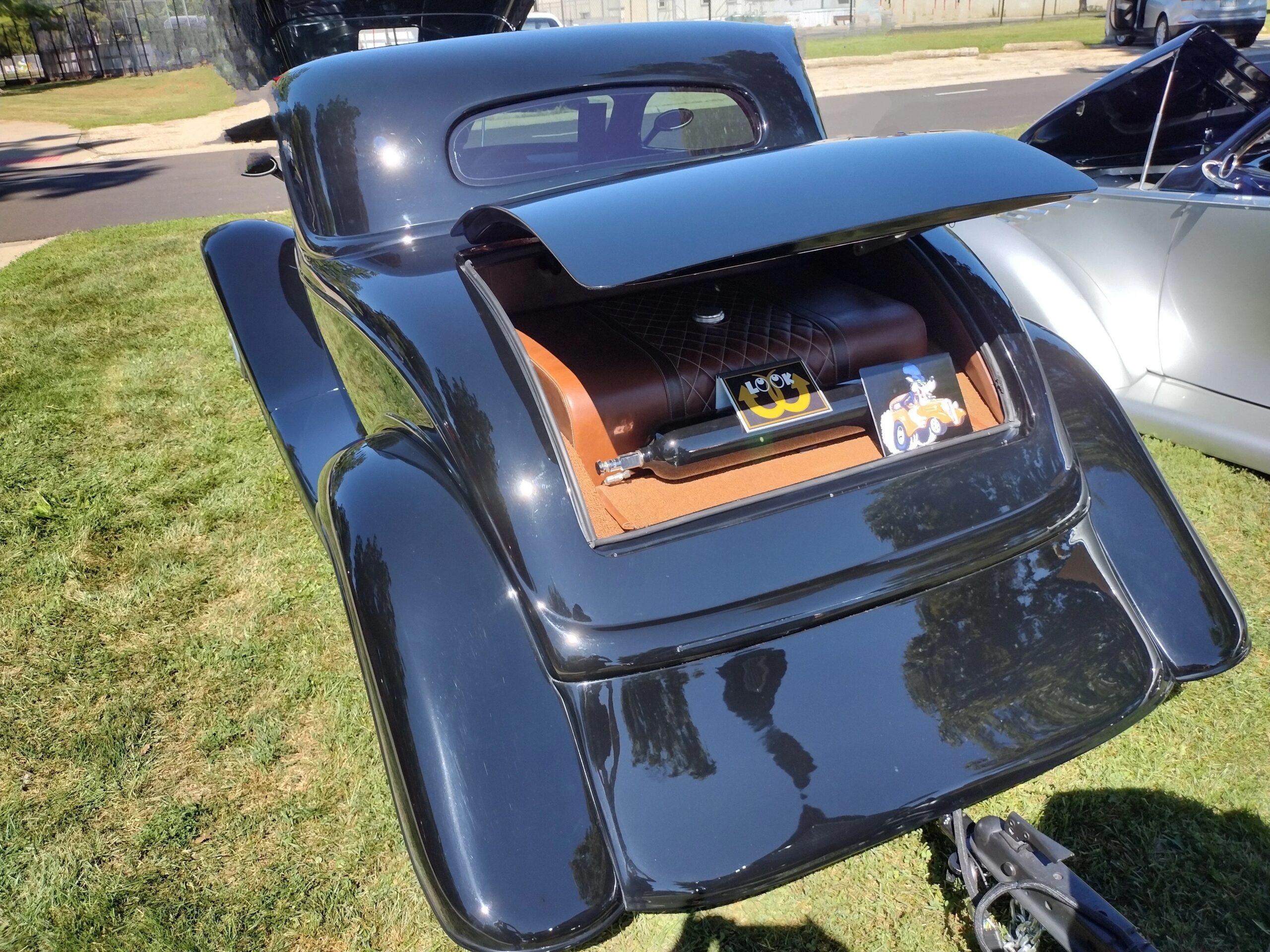 Ford-Other-ford-models-1933-Black-Brown-8
