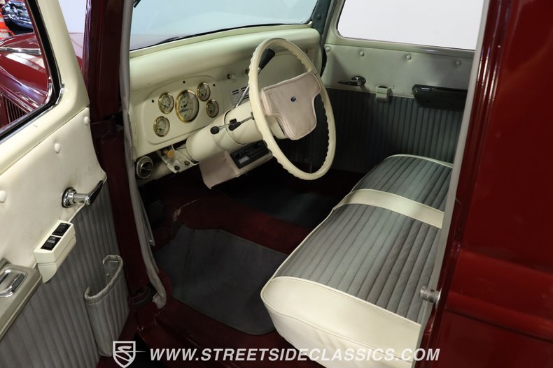 Ford-Pickup-1936-Burgundy-Gray-12